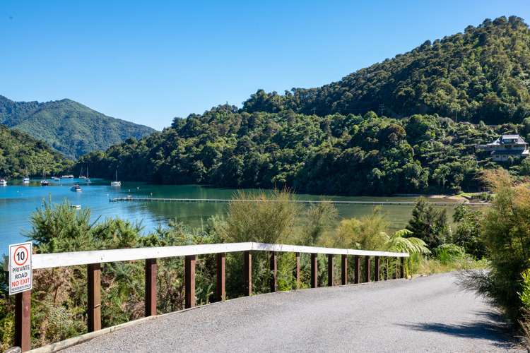 2393 Queen Charlotte Drive Anakiwa and Surrounds_18