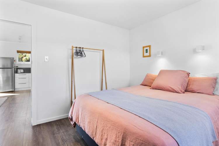 217 Beach Road Akaroa_23