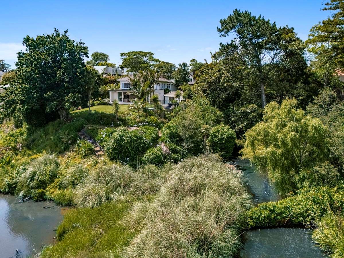 86 Meadowbank Road in Meadowbank, Auckland