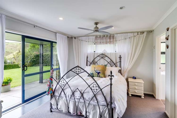 813 Seafield Road Puketapu_9