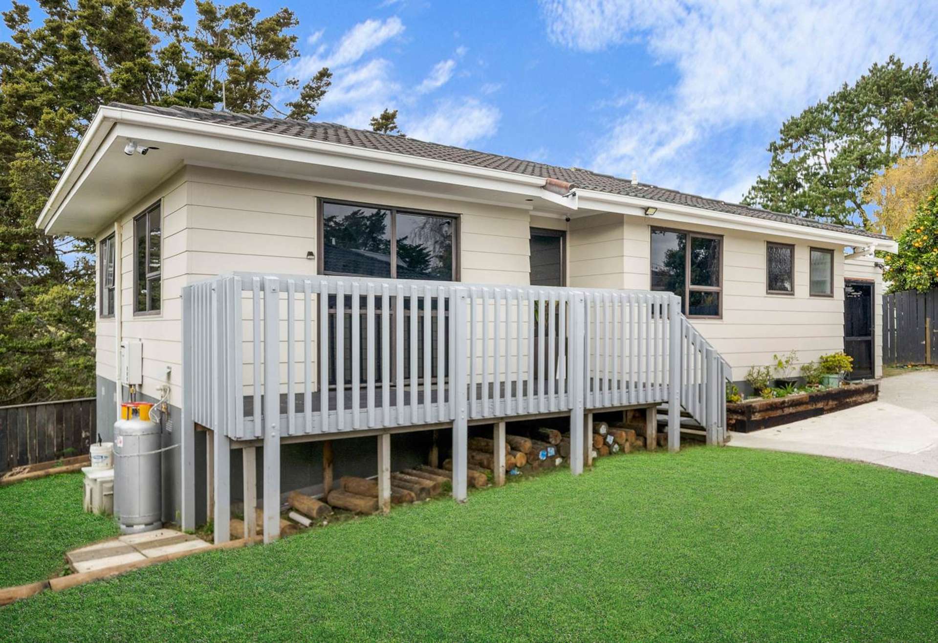 2/33 Seaward Place Wattle Downs_0