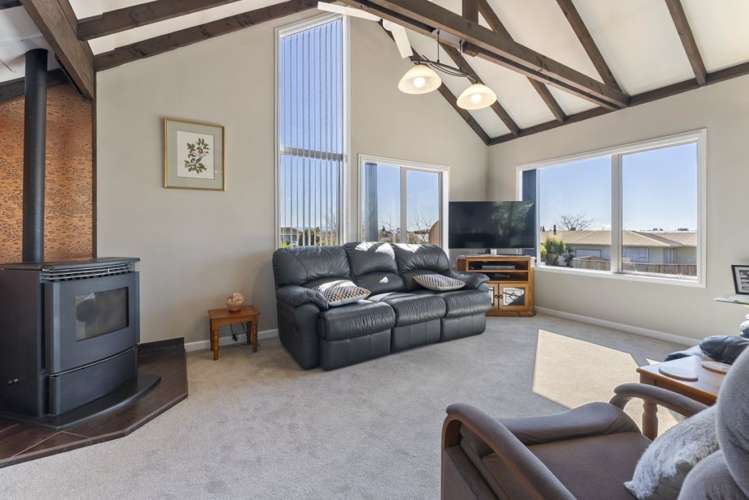 8 Newall Avenue Stoke_1