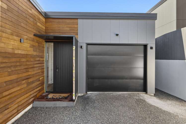 1 & 2/23 Wales Street Maori Hill_13