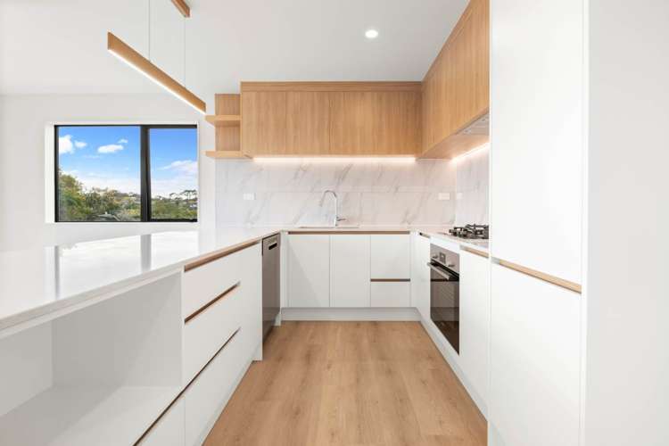 1/46 Cockayne Crescent Sunnynook North Shore City Houses for Sale