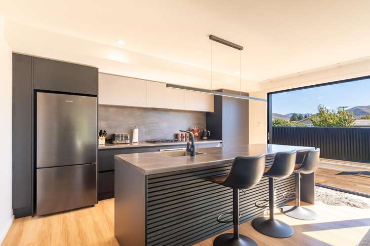 32 Tasman Road_5