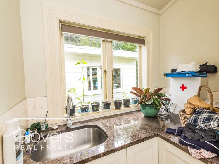 11 Huia Road Titirangi_10