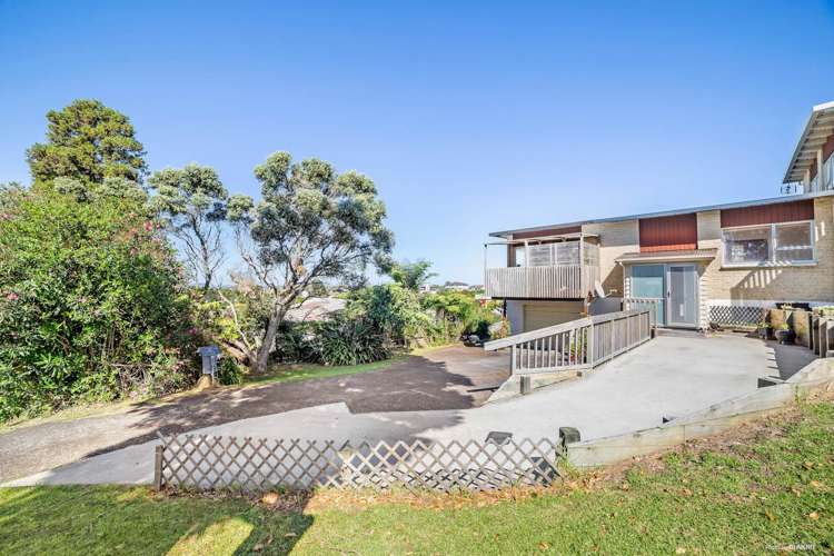 2/1a Girrahween Drive Totara Vale_14
