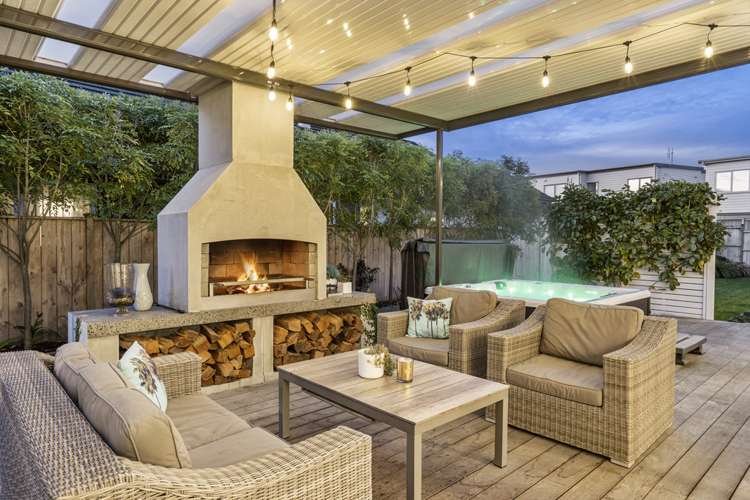 19 Andalusian Way Karaka_2