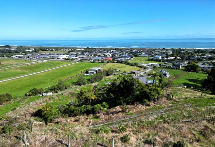 135 Coulson Road Paroa_6