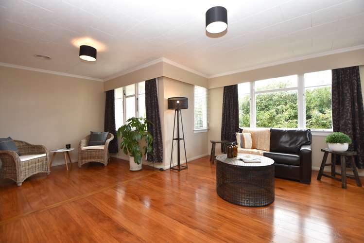 229 High Street North Carterton_2