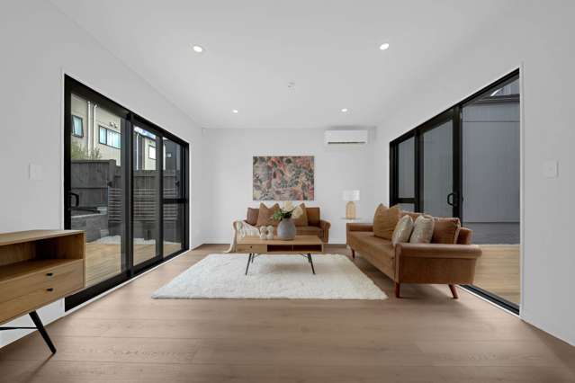 VIP Family Living Designer Luxury Brand New