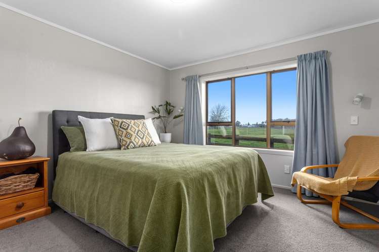 97 East Bank Road Thornton_11