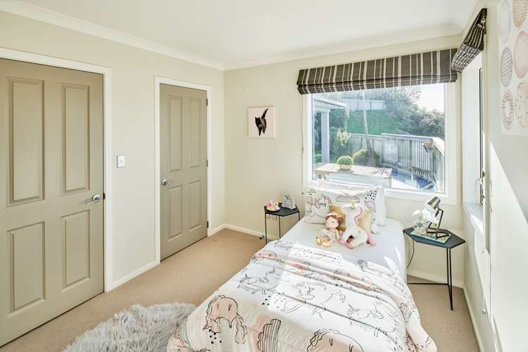 64 Te Puia Drive Aotea_14