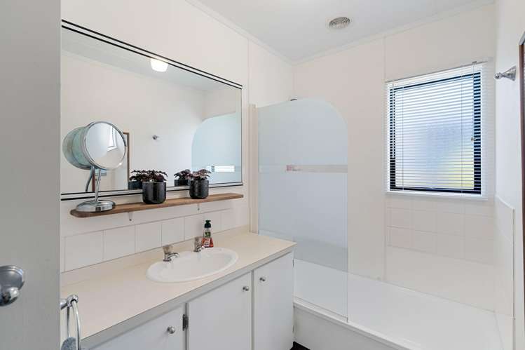 80A Jonathon Street Brookfield_11