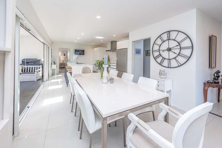 16 Egmont Street Patea_24