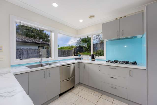 8 Greenway Rise Gulf Harbour_2