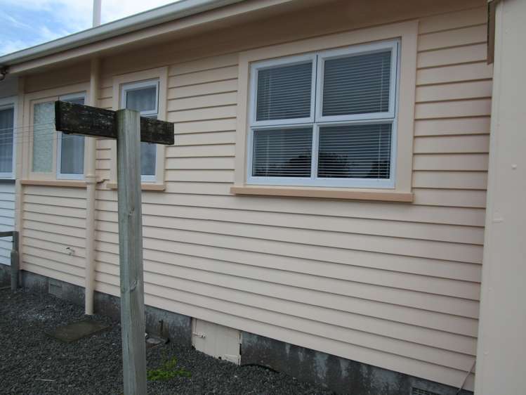 4/42 Egmont Street Hawera_14