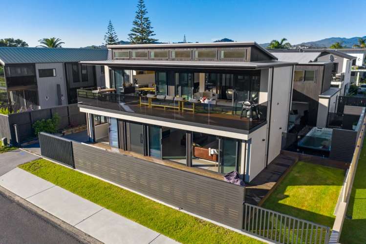103 Beach Road Whangamata_3