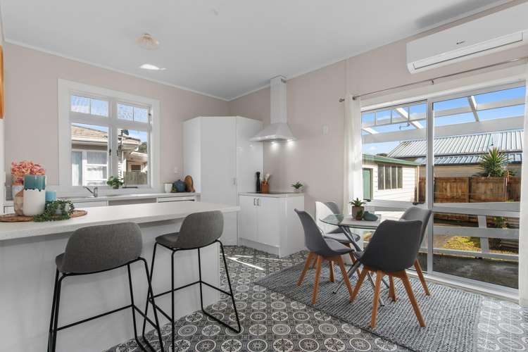 7 Three Mile Bush Road_5