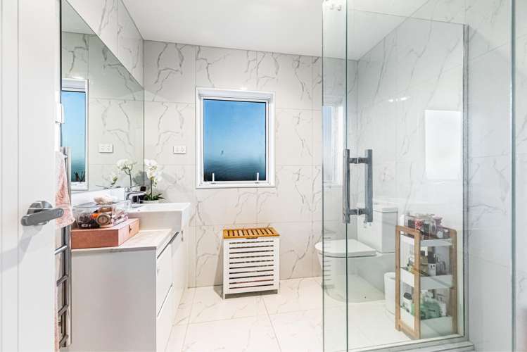 17 Floyd Road Riverhead_16