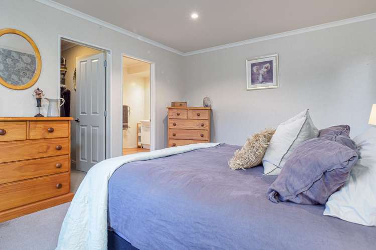 8 Saffron Street Cambridge_11