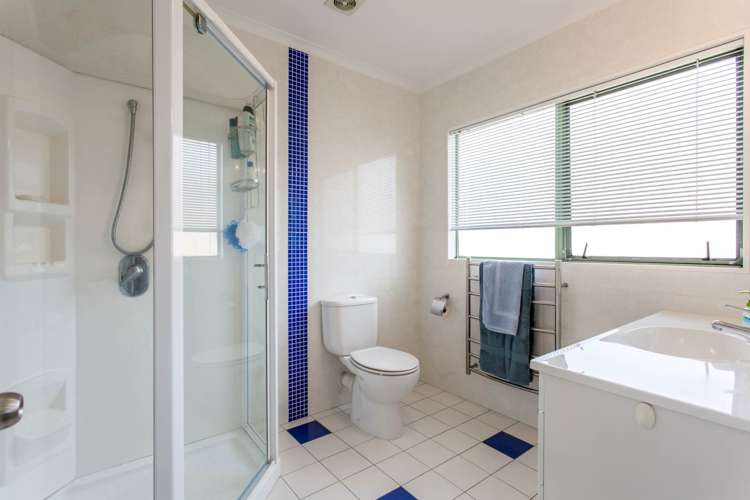 15 Te Hoe Grove Pinehill_16