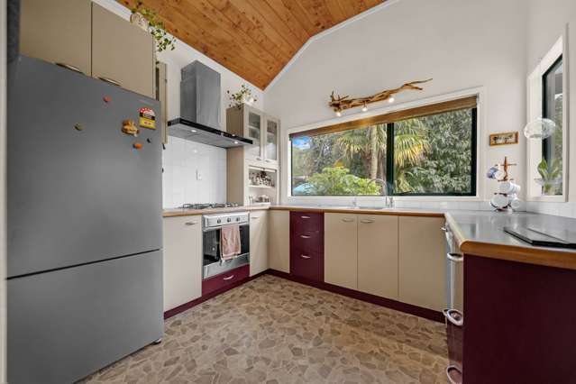 1/11 De Val Drive Titirangi_2