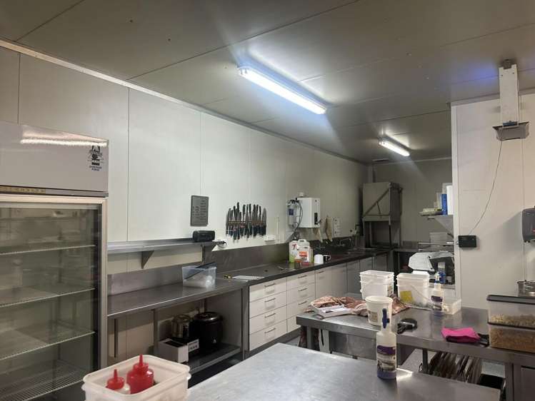 82 Hurlstone Drive Waiwhakaiho_6