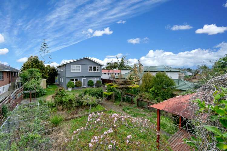 12 School Road Te Atatu South_13