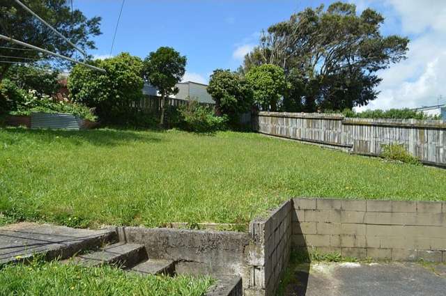 44 Kokiri Crescent Waitangirua_3