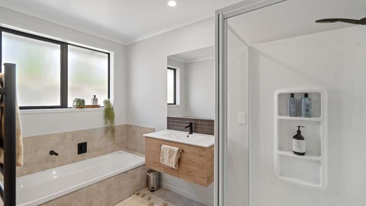 136 Adler Drive Ohauiti_12