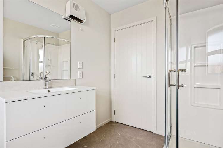 16 Stackwood Avenue Woodend_6