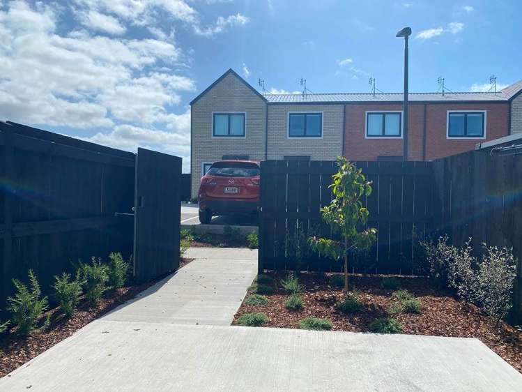 44/137 Hall Avenue Favona_11