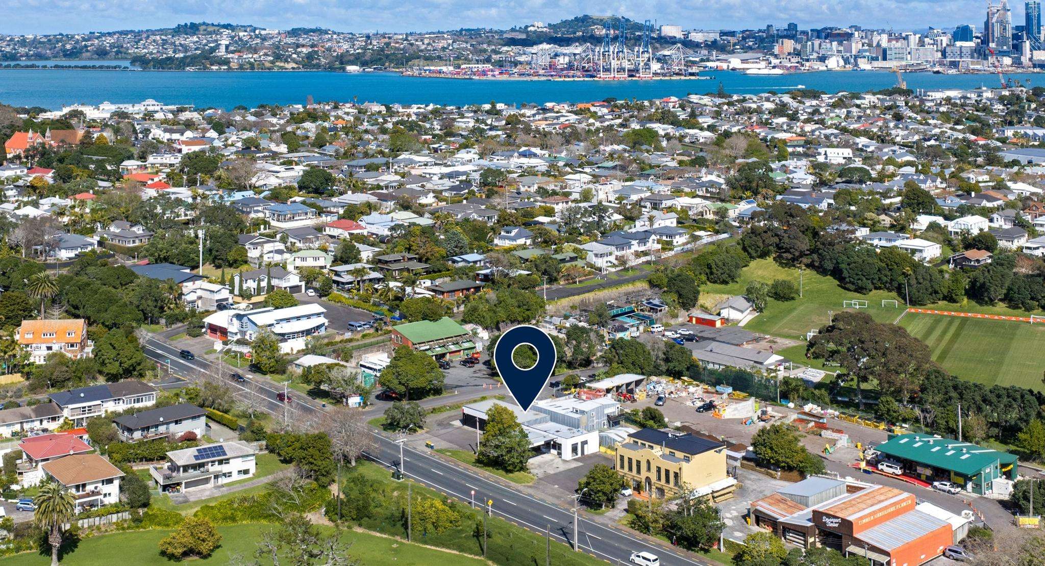 Rewrite future of favourably-zoned site