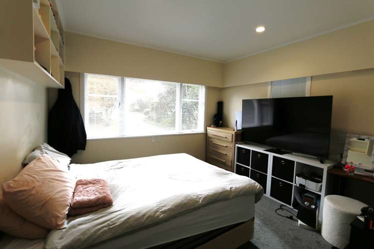 16 Fairleigh Ave Mount Albert_9