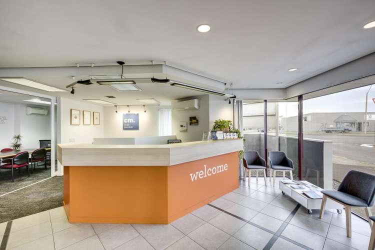 310 Avenue Road East Hastings Central_5