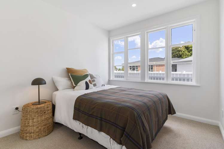 24B Clinton Avenue Te Atatu Peninsula_11