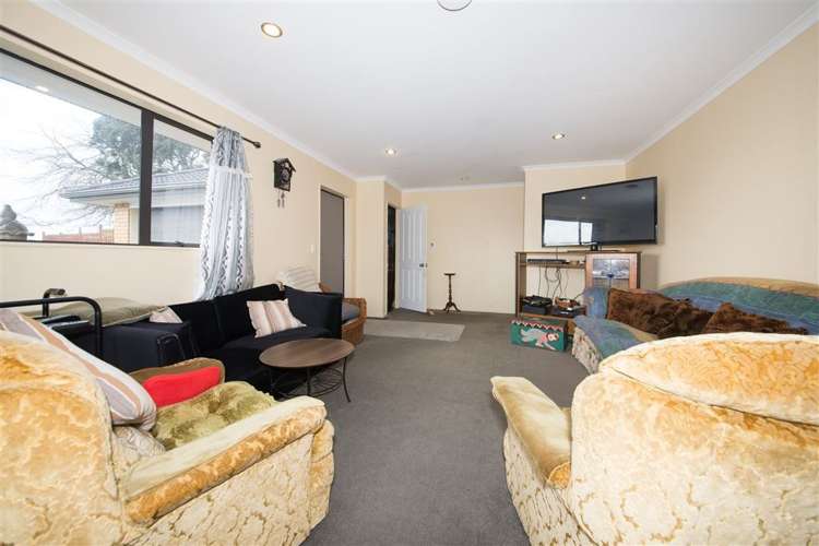 5 Jever Place Massey_5