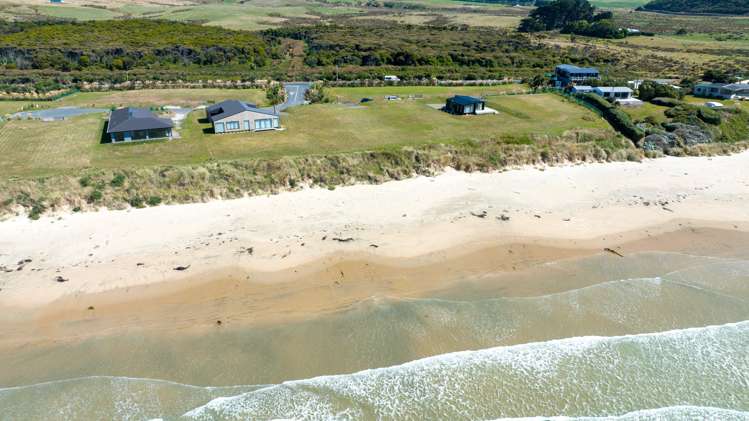 15 Ara Pahu Wyndham Surrounds_13