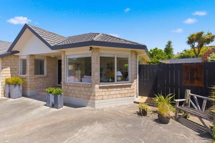 10 Barrett Drive Waikanae Beach_10