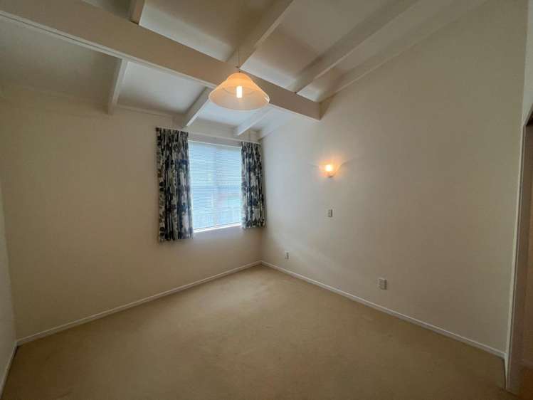 2/40 Bodi Place Te Atatu South_6