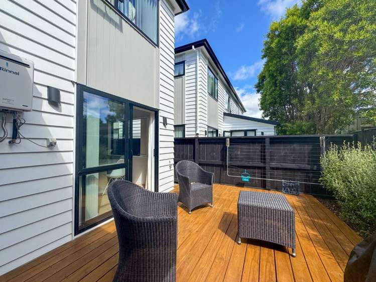 9c Sari Place Massey_16