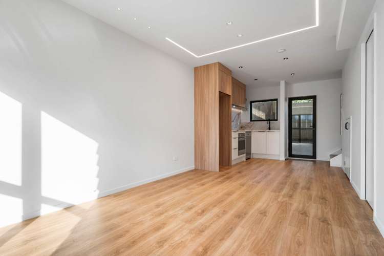 12F Hewlett Road_4