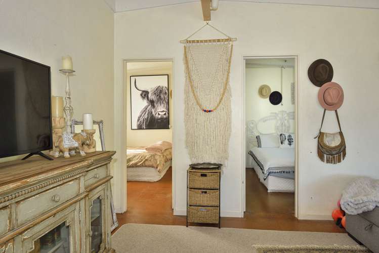 17a Weld Street Mahia_8