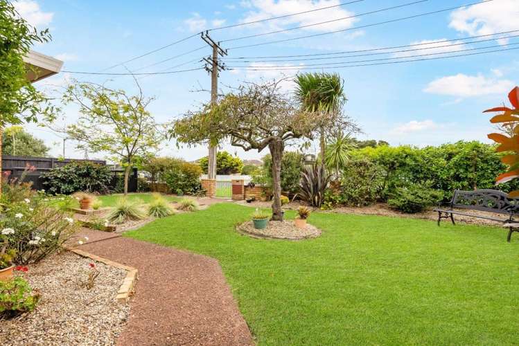 8a Weiti Road Orewa_23