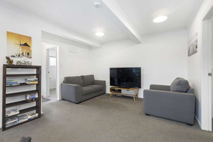 103 Cook Street Hamilton East_23