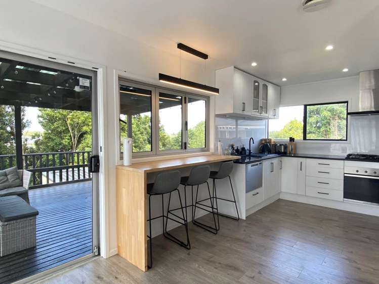 2/20 Celeste Place Totara Vale_6