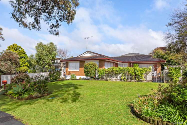 31 La Perouse Street Botany Downs_1