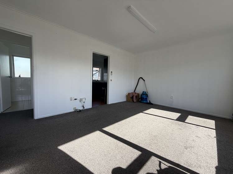 2/270 East Coast Road Forrest Hill_2