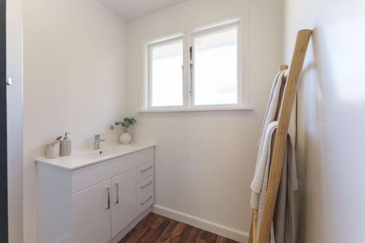 341 Greers Road Bishopdale_13